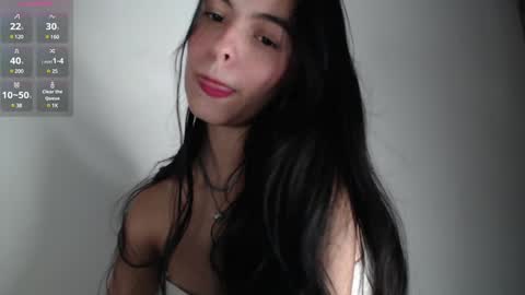 Snapshot of bella_musee chatting on January 2025 11:26:01 PM online show from January 2025 11:26:01 PM