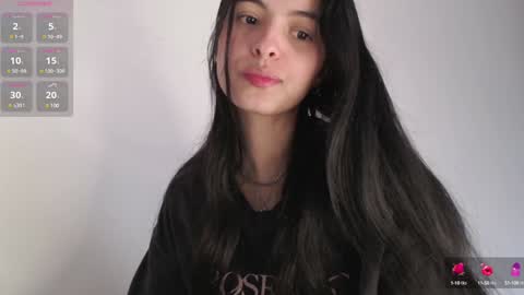 Snapshot of bella_musee chatting on January 2025 03:13:02 PM online show from January 2025 03:13:02 PM