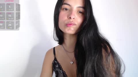 Snapshot of bella_musee chatting on January 2025 10:01:01 PM online show from January 2025 10:01:01 PM