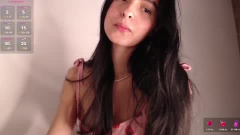 Snapshot of bella_musee chatting on March 2025 03:21:02 AM online show from March 2025 03:21:02 AM