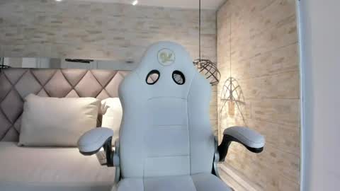  BELLA  online show from March 2026 05:13:02 AM