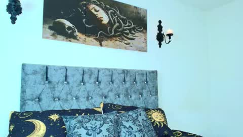 Snapshot of bella_poisonous chatting on October 2025 12:09:01 AM Bella online show from October 2025 12:09:01 AM