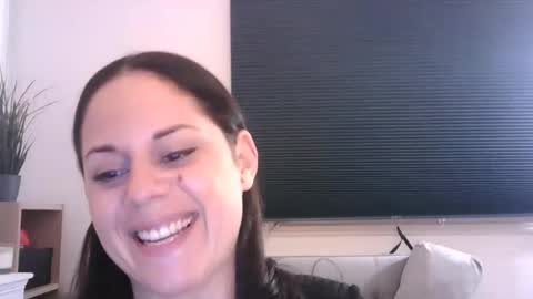 bella_sexy_feet online show from December 2024 05:03:01 PM