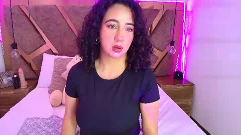 Snapshot of bella_swwan_ chatting on July 2026 03:05:01 PM Bella Swwan online show from July 2026 03:05:01 PM