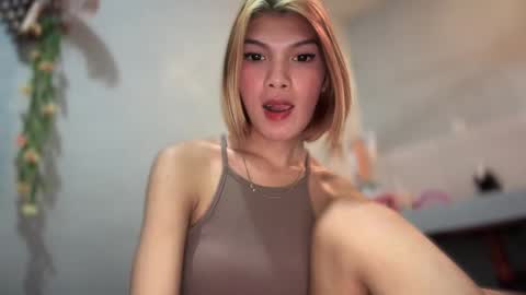 Bella online show from February 2025 04:49:01 AM