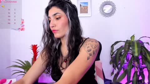 Bella online show from January 2025 08:00:02 PM