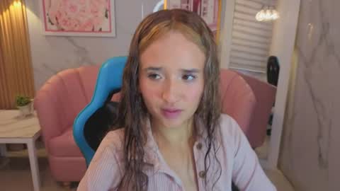 Snapshot of bella_vibes_s chatting on July 2026 02:25:02 AM Bella online show from July 2026 02:25:02 AM