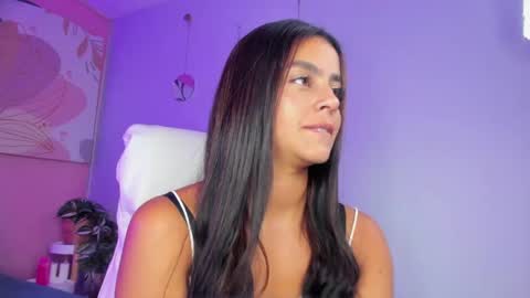 BELLA online show from September 2025 08:09:02 PM