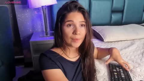 Snapshot of bellaa_becca chatting on November 2025 06:30:02 PM Bella Becca online show from November 2025 06:30:02 PM