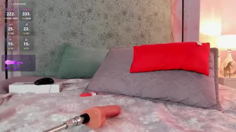 Snapshot of bellaa_becca chatting on December 2025 05:09:01 PM Bella Becca online show from December 2025 05:09:01 PM