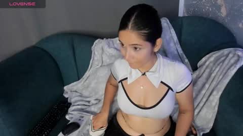 Snapshot of bellaa_becca chatting on January 2026 08:45:02 PM Bella Becca online show from January 2026 08:45:02 PM