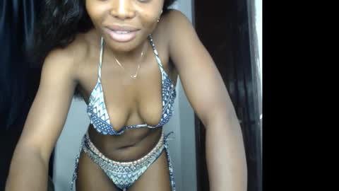 bella online show from October 2025 08:20:02 PM