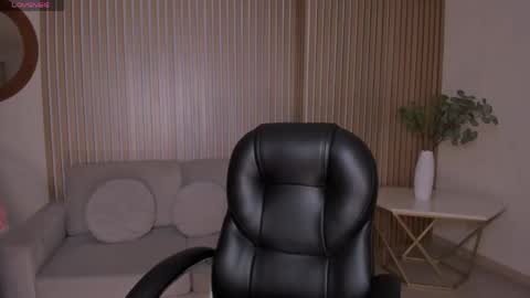 Snapshot of bellacarteer_ chatting on May 2026 08:27:02 PM Bella C online show from May 2026 08:27:02 PM
