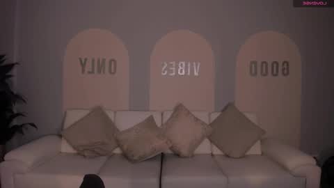 Bella online show from November 2025 03:45:01 AM