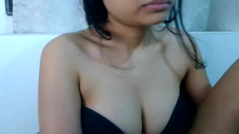 bellacrystall online show from July 2026 07:52:02 PM