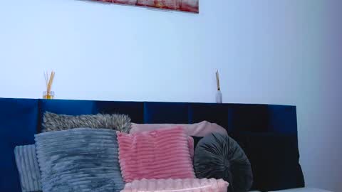 belladoyle online show from February 2025 05:40:02 PM