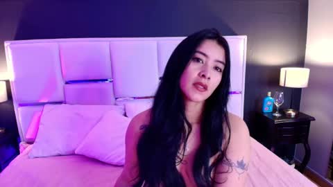 Bella online show from October 2025 11:55:02 AM