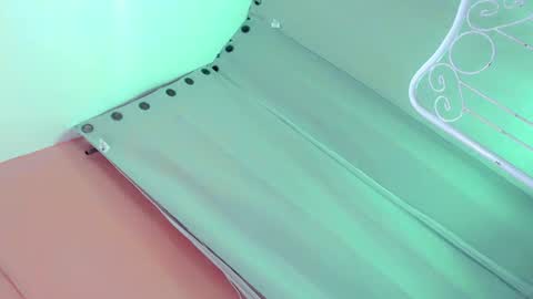 Bella rowt online show from February 2025 06:29:01 AM