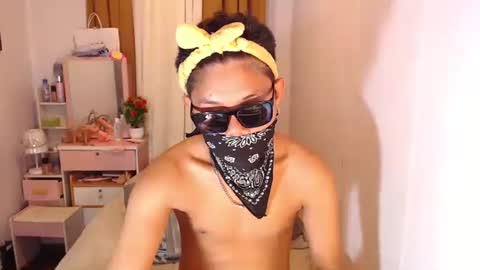 Bella online show from September 2025 03:03:02 PM