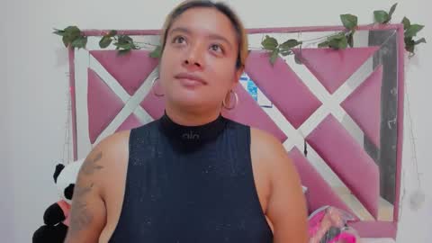 Snapshot of bellalumi chatting on November 2025 02:44:02 AM bellalumi online show from November 2025 02:44:02 AM