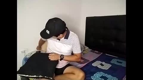 Snapshot of bellami_2508 chatting on January 2025 03:04:02 AM Paola 22 and Andres 24 online show from January 2025 03:04:02 AM