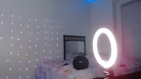 Bella Monroe online show from March 2025 07:51:02 AM