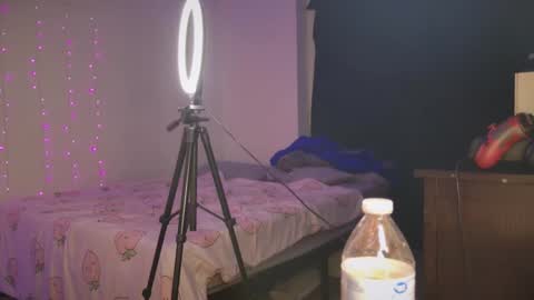 Bella Monroe online show from September 2025 03:28:01 AM