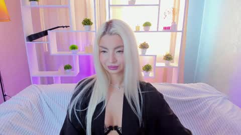 Snapshot of bellamur_ chatting on May 2026 01:11:01 AM Bella online show from May 2026 01:11:01 AM