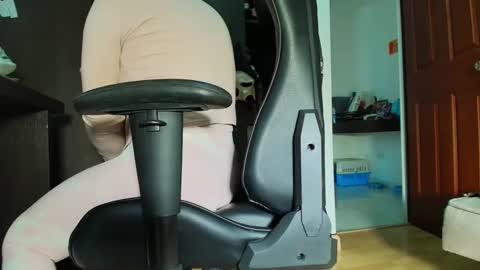 Camille  online show from October 2025 10:43:02 PM