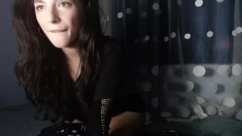 bellaqueen0701 online show from February 2025 08:59:02 PM