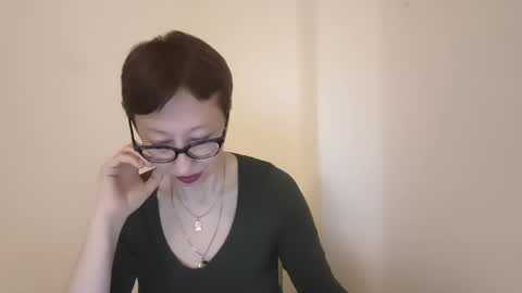 Snapshot of bellarose_2020 chatting on June 2026 07:08:02 PM Emma online show from June 2026 07:08:02 PM