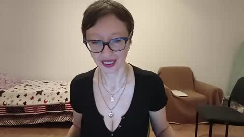 Snapshot of bellarose_2020 chatting on June 2026 07:12:02 PM Emma online show from June 2026 07:12:02 PM