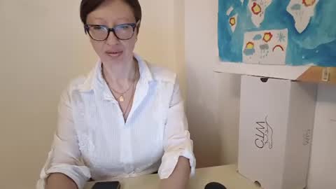 Snapshot of bellarose_2020 chatting on June 2026 07:29:01 PM Emma online show from June 2026 07:29:01 PM