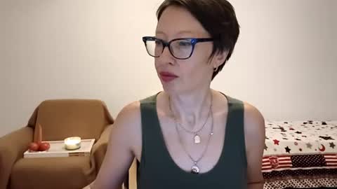Snapshot of bellarose_2020 chatting on July 2026 07:12:02 PM Emma online show from July 2026 07:12:02 PM