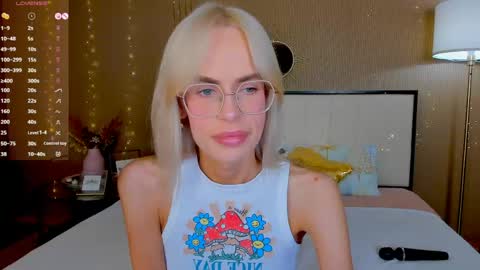 Bella online show from May 2026 01:14:01 AM
