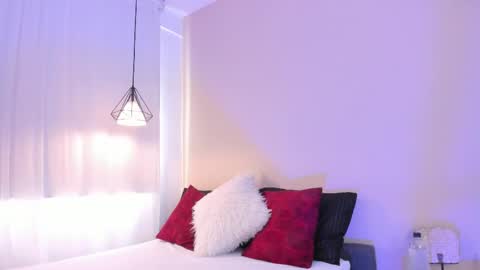 Snapshot of bellawild_ chatting on February 2026 02:18:01 PM Bella Wild online show from February 2026 02:18:01 PM