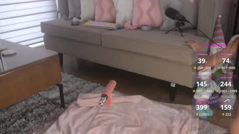 Snapshot of belle_adrienne chatting on January 2025 04:33:02 AM Belle Adrienne IG online show from January 2025 04:33:02 AM