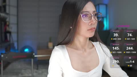 Snapshot of belle_adrienne chatting on February 2025 09:34:02 PM Belle Adrienne IG online show from February 2025 09:34:02 PM