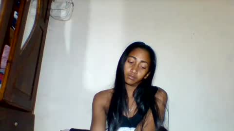 belle_annah online show from July 2026 07:56:01 PM