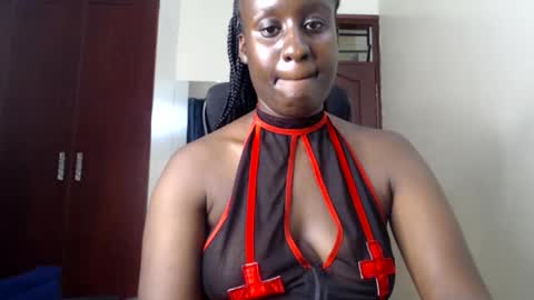 belle_estelles online show from November 2025 01:03:01 PM