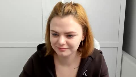 Mia online show from April 2026 06:55:02 AM