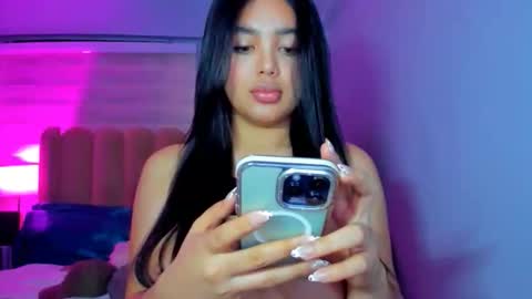 Snapshot of belle_moonlight chatting on February 2026 01:05:02 PM BelleBirkins online show from February 2026 01:05:02 PM