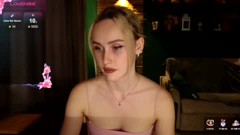 Snapshot of belle_vill chatting on September 2025 08:14:01 AM Belle online show from September 2025 08:14:01 AM