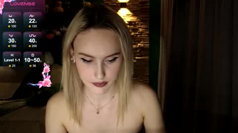 Snapshot of belle_vill chatting on September 2025 12:40:02 PM Belle online show from September 2025 12:40:02 PM