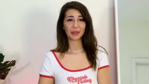 Belle online show from April 2026 03:53:02 AM