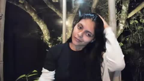 Snapshot of bellezacosmica chatting on January 2025 02:25:02 AM bellezacosmica online show from January 2025 02:25:02 AM