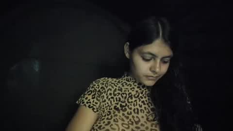 Snapshot of bellezacosmica chatting on February 2025 09:54:01 PM bellezacosmica online show from February 2025 09:54:01 PM