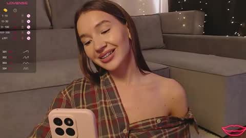 Snapshot of bellla_haddid chatting on February 2026 05:49:01 AM Bella online show from February 2026 05:49:01 AM