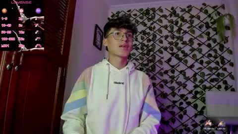 Neon online show from December 2025 12:09:01 PM