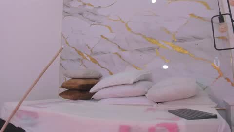 Bellota Flak online show from February 2025 07:18:02 AM